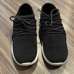 Vessi Women's Cityscape black sneakers